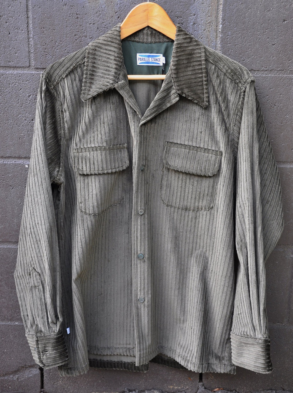 Shirt Button Down "Perfect Wave" Wide Corduroy - Olive by Parallel Stance